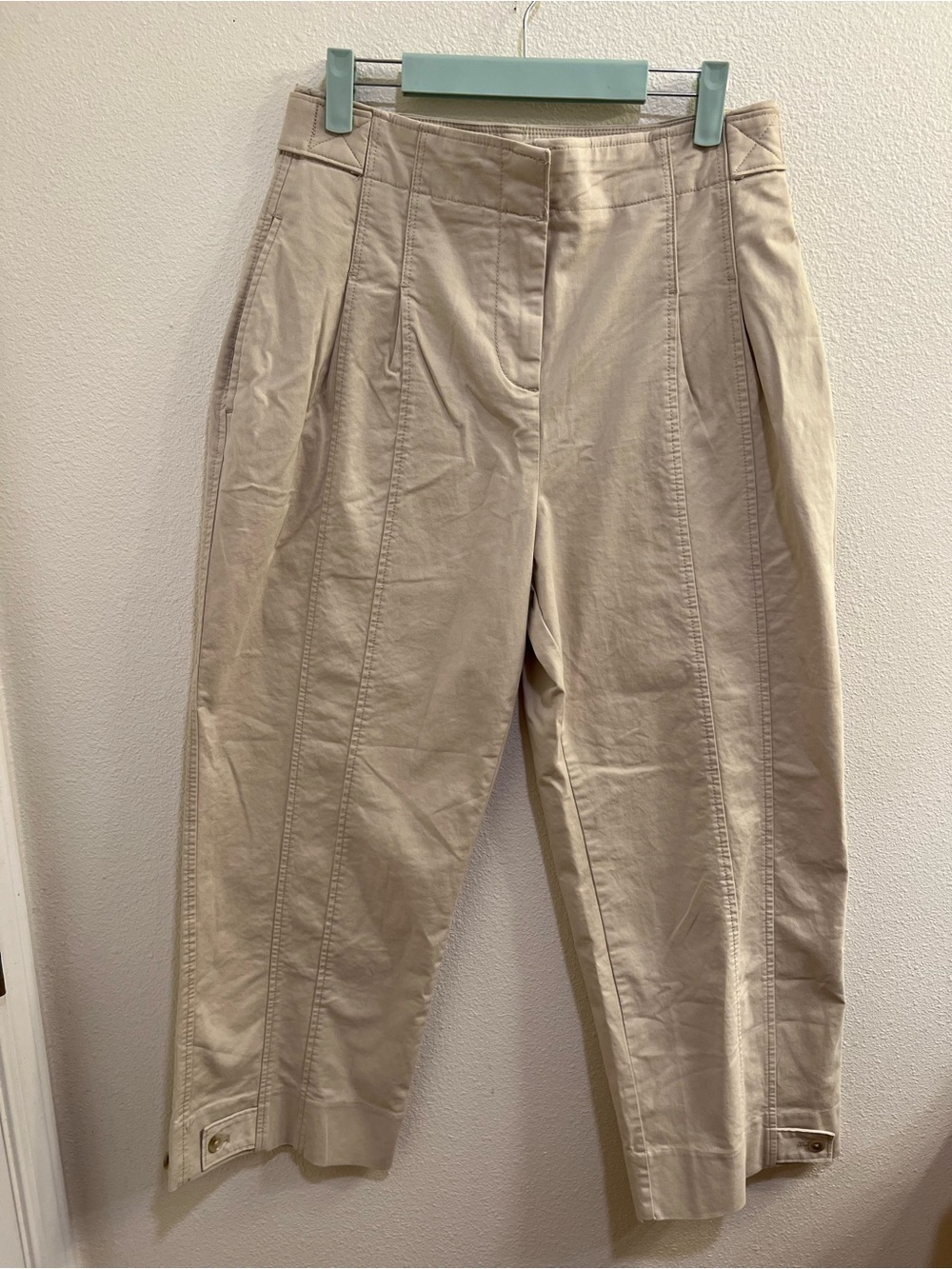 Banana Republic Relaxed Ultra High-Rise Size 8 Petite